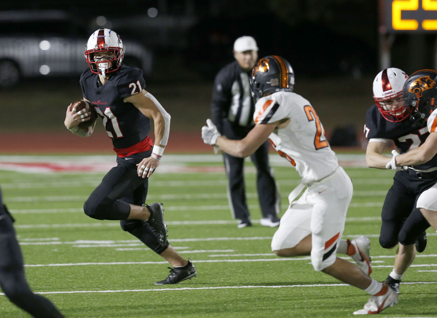 RB/S Owen Heinecke, Bishop Kelley